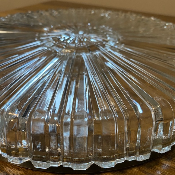 Beautiful vintage appetizer serving dish with silver rim - Picture 3 of 5